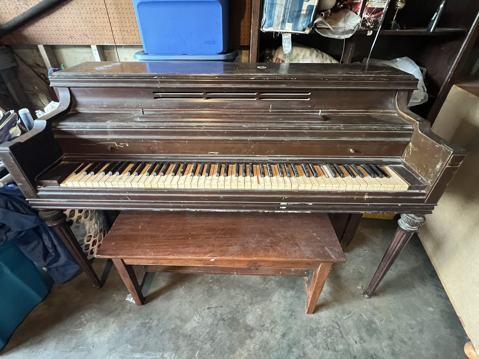 Everett Piano