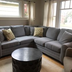 Sectional Couch / L Shape - Great Brand!