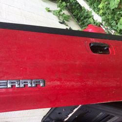 Sierra GMC / Chev  Pick Up Truck Tailgate  