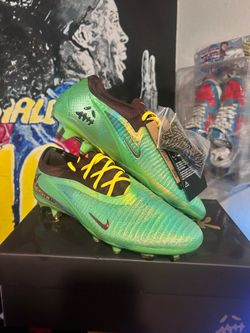 Nike Travis scott phantom 6’s Exclusive pair cleats