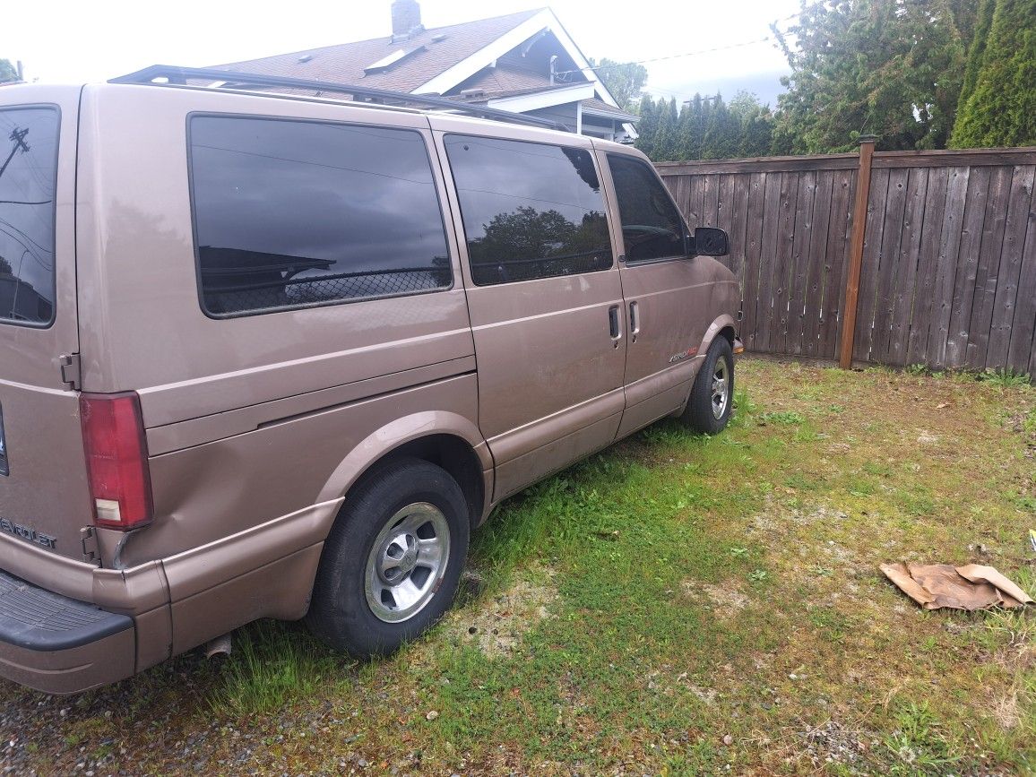2002 Chevrolet Astro