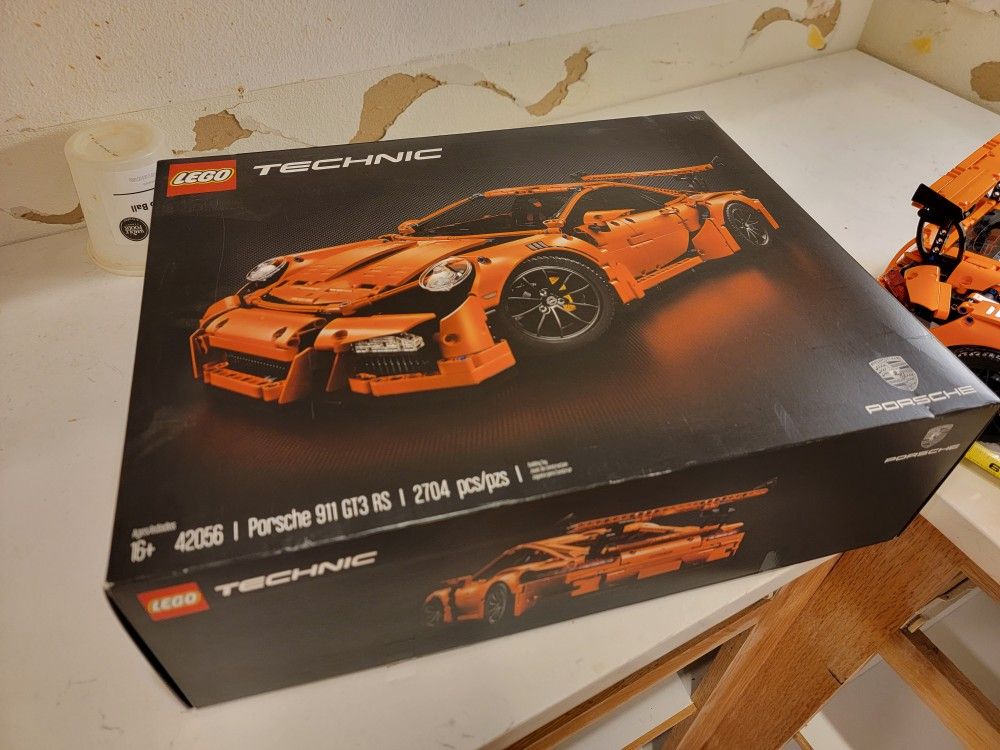 Lego Technic Porsche 911 GT3 RS (2, 704 Pieces