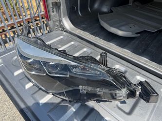 17 18 19 2017 2018 2019 TOYOTA COROLLA passenger right side HEADLIGHT FULL LED OEM $240