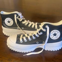 NEW Converse leather unisex M 7, W 9