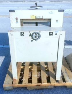 Commercial 17.5" Martin-Yale hydraulic paper cutter