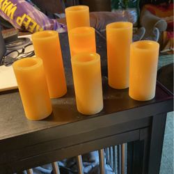 Flameless Candles (7) One Has Batteries Never Used 3 Different Sizes  Sold Together For 30$