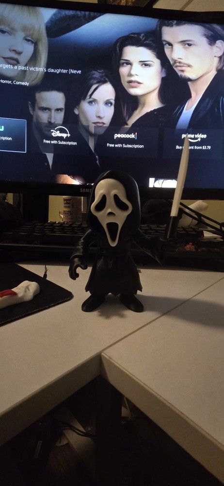 Ghostface (Scream) halloween decoration! Custom