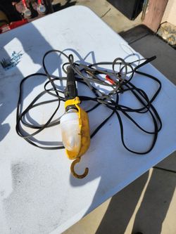 12v Drop Light 15fr Cord 10$