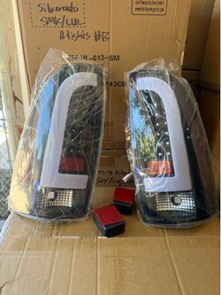 05-15 Toyota Tacoma Black LED Tail Lights