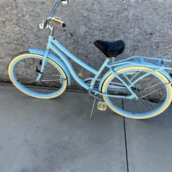 Huffy Women’s Beach Cruiser Bike