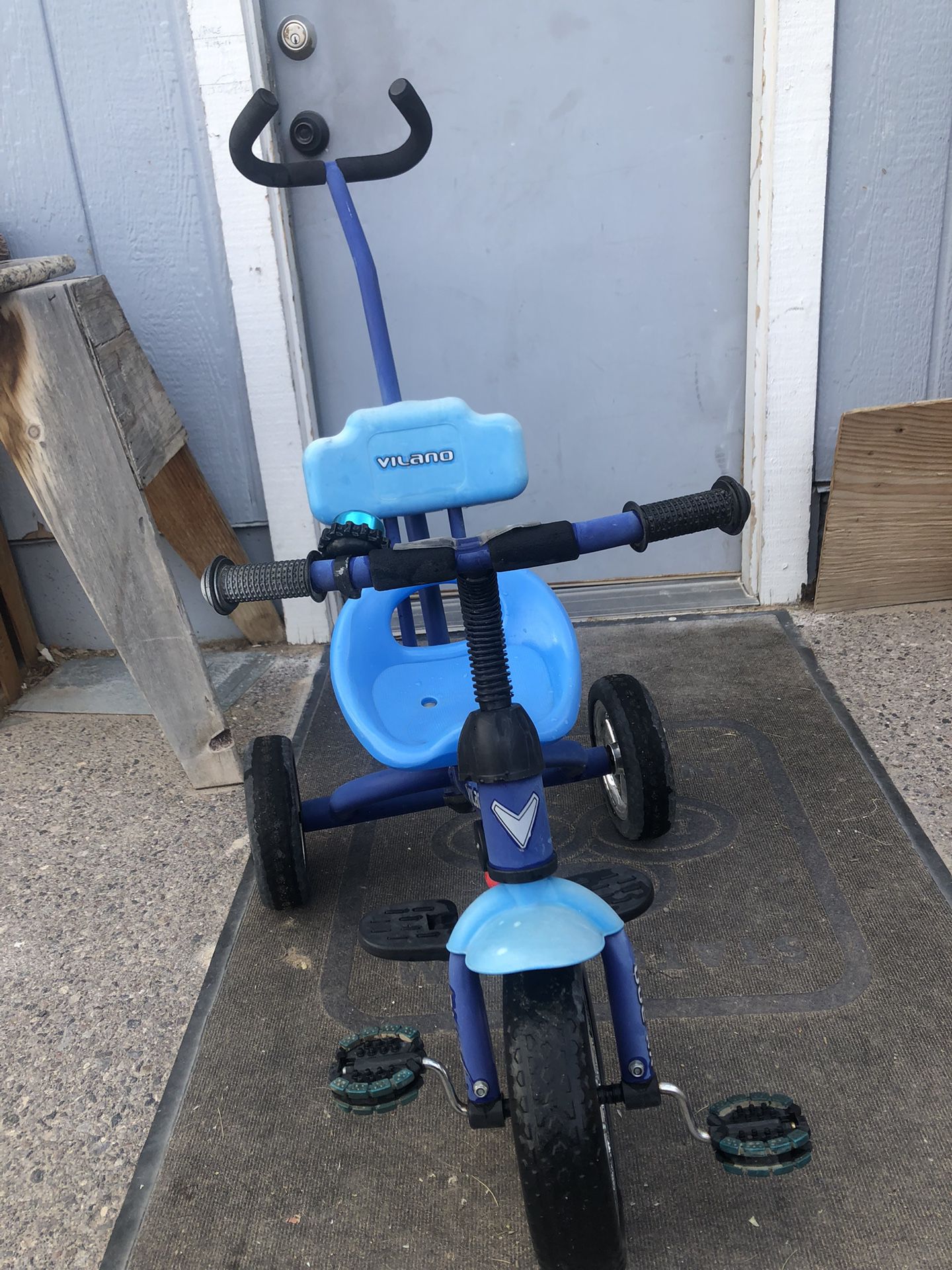 Kids Tricycle in Good Conditons,$20