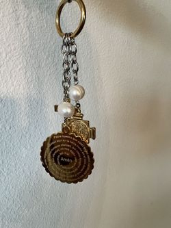 Collar Con Medalla ( dice El padre Nuestro)