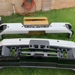 2024 2025 Denali 2500hd Bumpers Parts Like New 