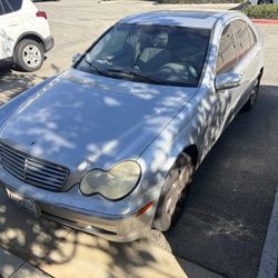 Mercedes C-240