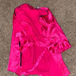 Victoria’s Secret hot pink robe satin size small/medium runs large