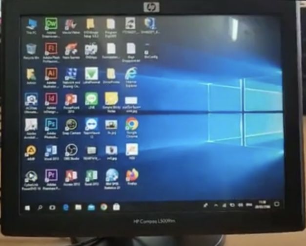 HP Compaq L5009tm Touchscreen Monitor