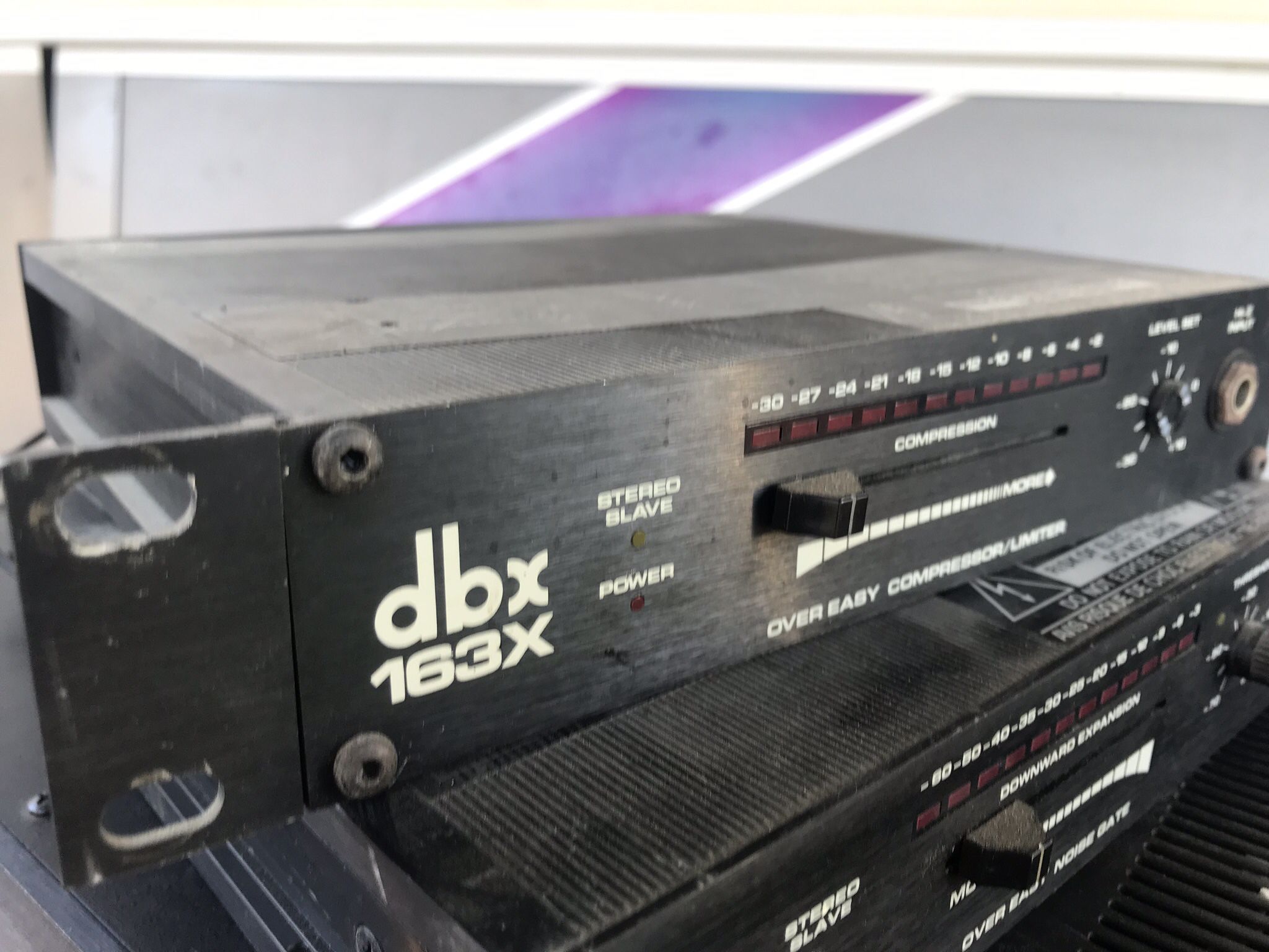 DBX 163 noise cancellation