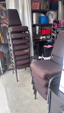 12 chair’s parthy