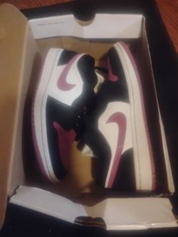 Air Jordan 1 Low "Black Catus Flower" Women's Size 7