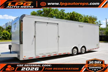 Like New2025 InTech iCon 28′ Rail Ryder Trailer