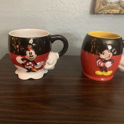 Disney Mickey and Minnie 3-D mugs