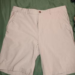 Greg Norman Golf Shorts Size 90 Polyester 10 Spandex Light Weigh Comfy