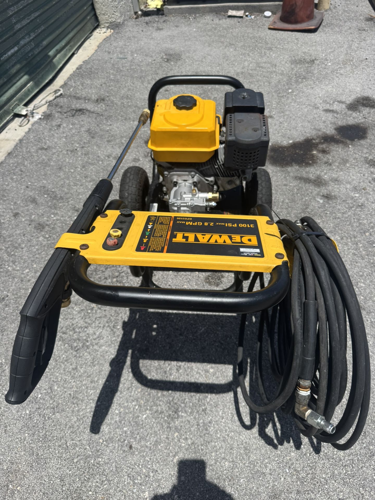 Dewalt 3100 PSI Pressure Washer With Hose/Gun