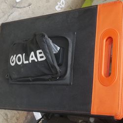  GOLABS SF100 100W Portable Solar Panel Charger used tested in a good working order. 