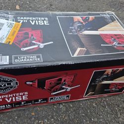 DOYLE™ 7 in. Carpenters Vise
