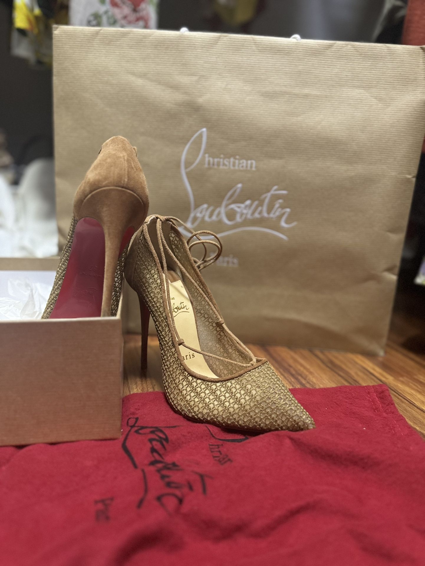 Christian Louboutin Peropik