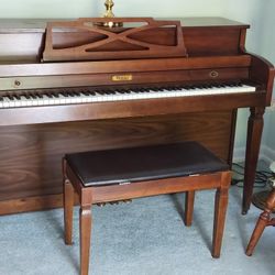 Piano for sale - great condition 