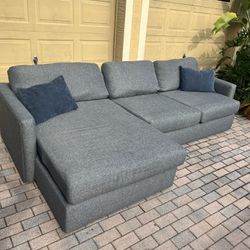 Sectional Couch *Free Local Delivery*