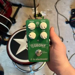 TC Electronic Corona Chorus Guitar And Bass Pedal
