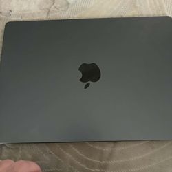 MacBook Pro 2024 14in 
