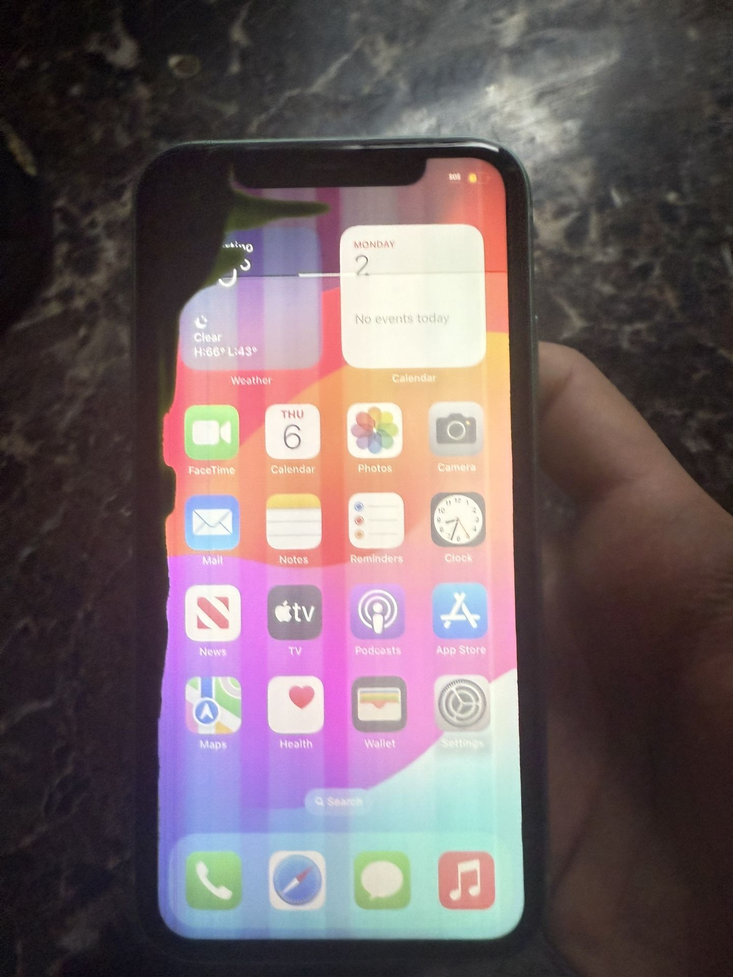 Broken iPhone 11 Still Works 