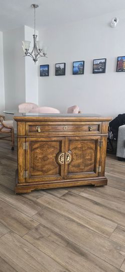 BERNHARDT / HIBRITEN Burled Walnut Asian Chinoiserie Style 42' Server w. Granite Top