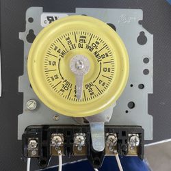 T104M - 24 Hour Timer Switch 