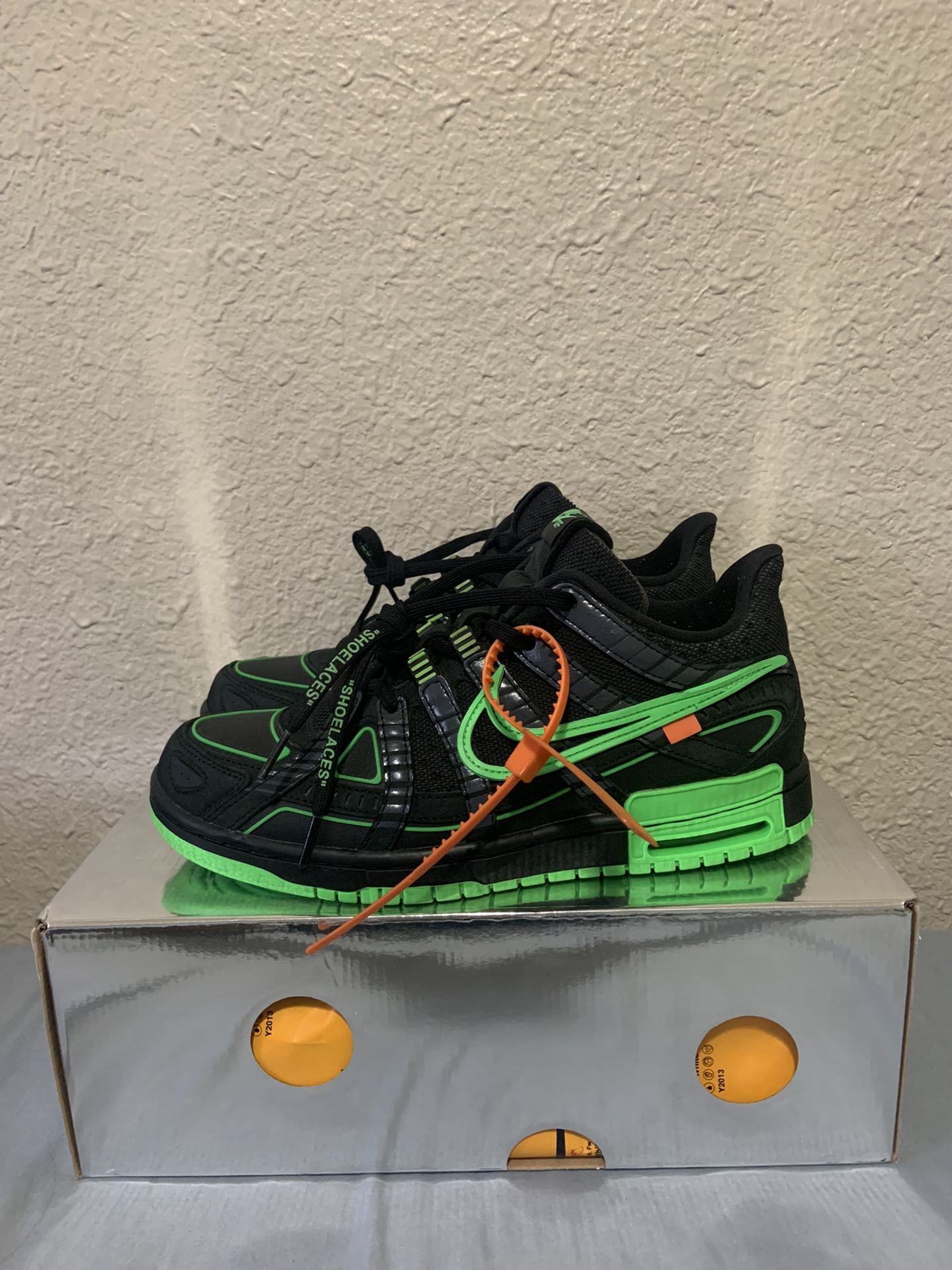 OW Rubber dunks âGreen strikeâ size 9 for Sale in Mesa, AZ - OfferUp