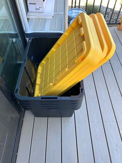 Large Heavy-Duty Plastic Storage Tote with Lid