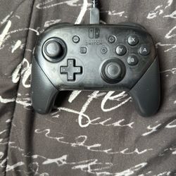 Nintendo Switch Pro Controller – Excellent Condition