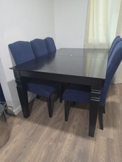Dinning table