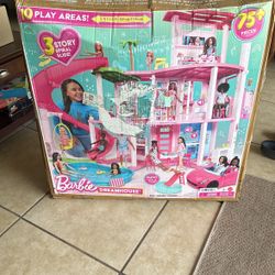 Barbie Dream House 