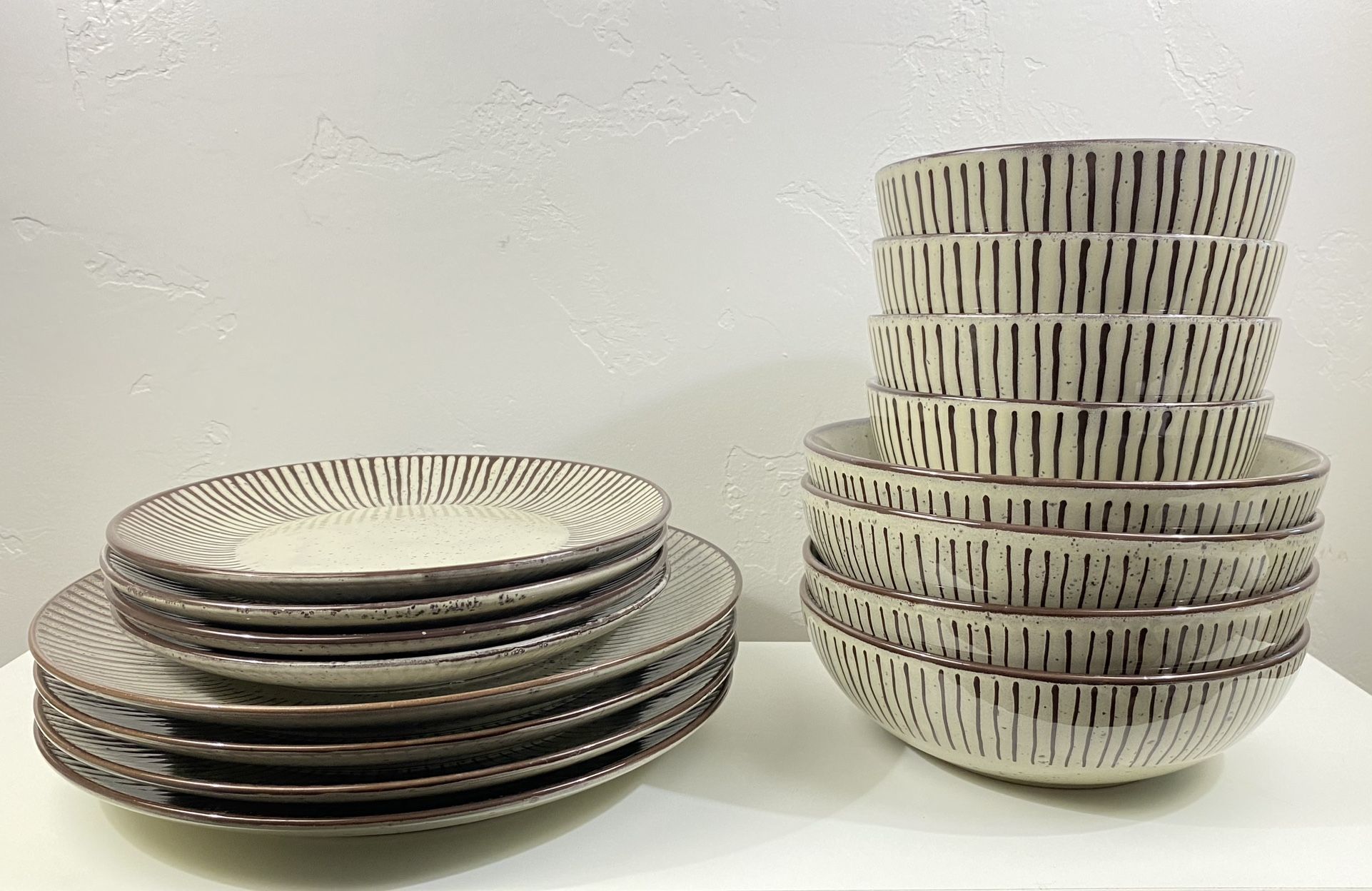 over&back Options 16-piece Brown Striped Dinnerware Set
