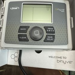 Orbit 57946 WiFi sprinkler system.  Sistema de riego WiFi Orbit 57946