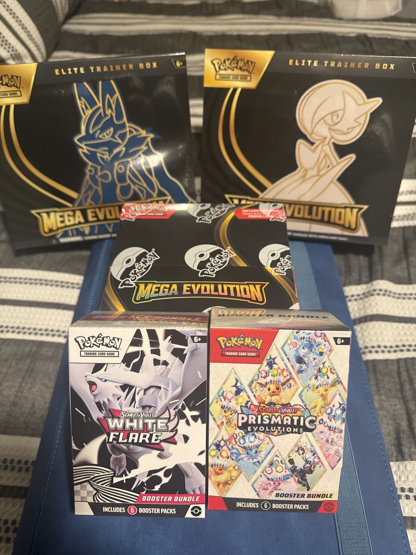Pokemon Booster Box & Bundles