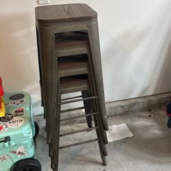 4 x Rustic/industrial Metal Bar Stools