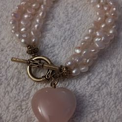 Pearl And Cuarz Heart Pendant Bracelet 