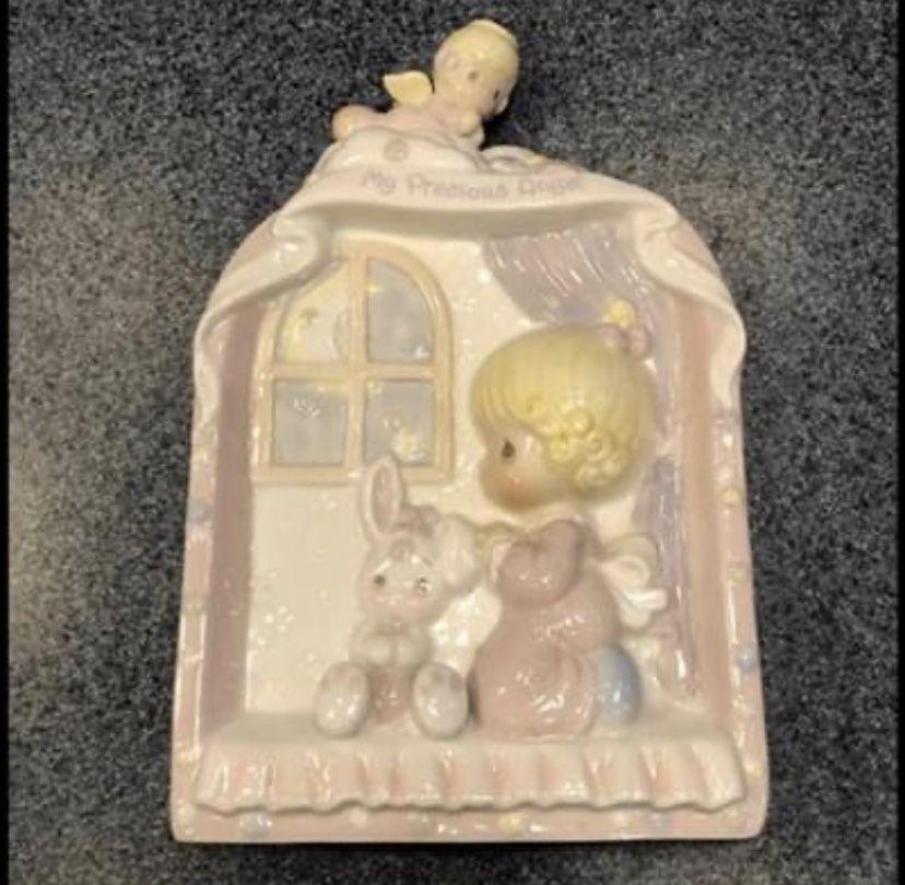 Precious moments wall plaque