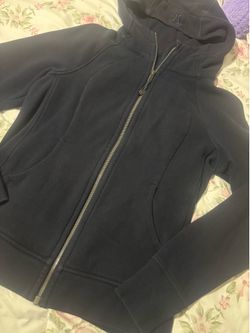 black Lululemon Zip
