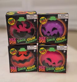 NeeDoh Jack Glow Lantern